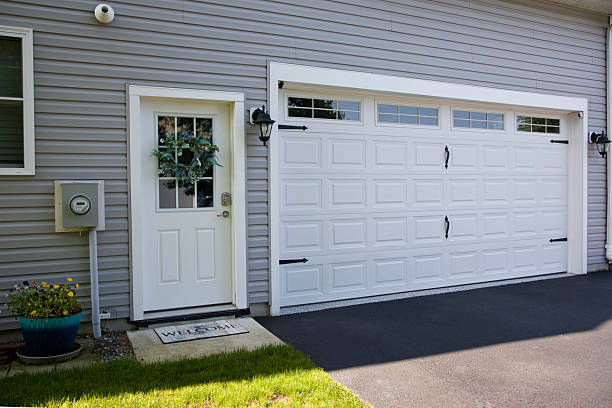 24/7 Emergency Garage Door Panel Replacement experts in Riverdale, NJ